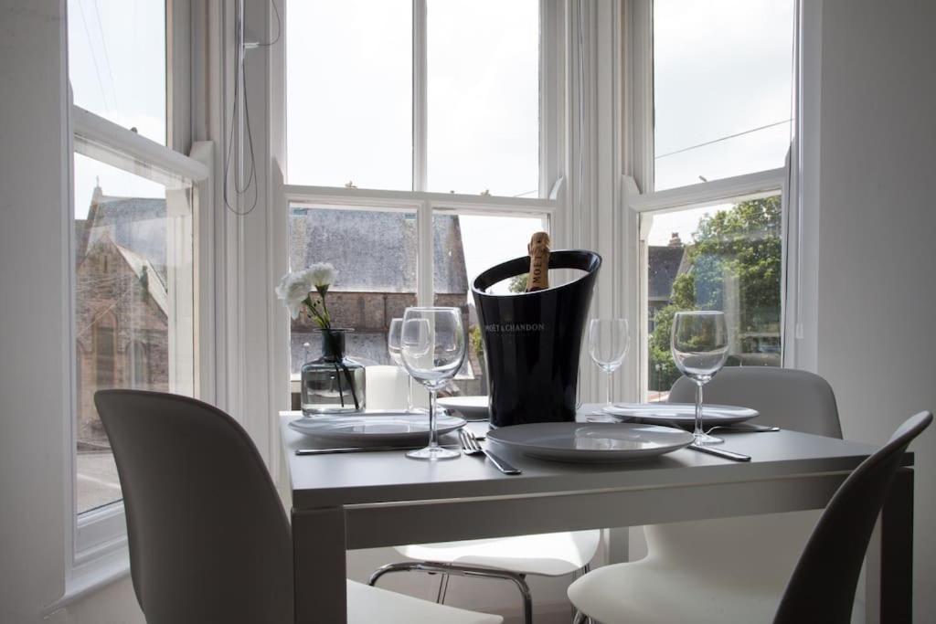 Stunning 2 Bed Apartment With Sea Views, Penzance Exteriér fotografie